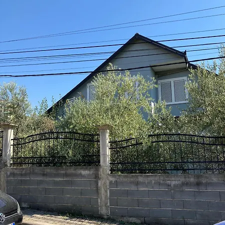 Nr1 Villa Tirana